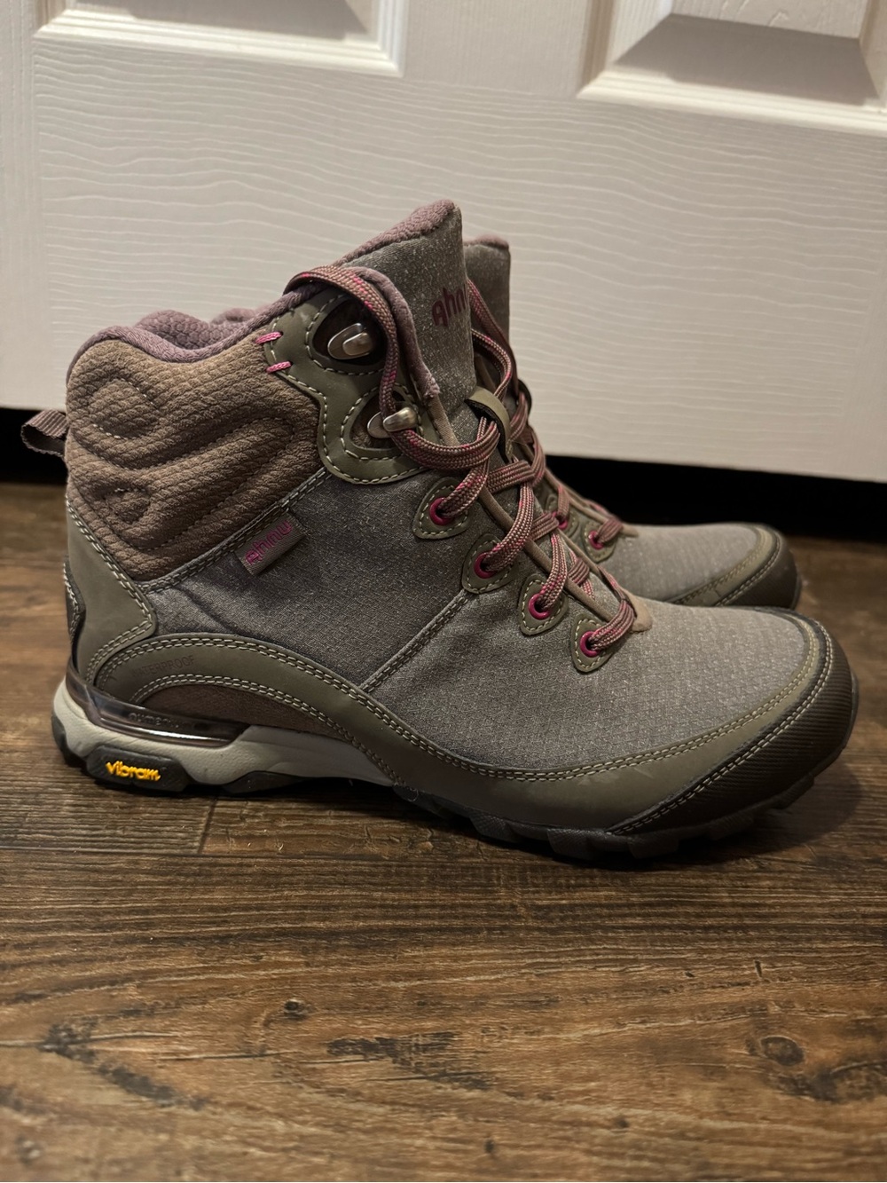 Teva Women's Gray Lace-Up Hiking Boots with Purple Trim